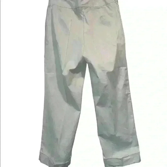 STYLE CO. WHITE LIGHT WEIGHT CAPRI PANT WITH CUFF SIZE 6P - Picture 4 of 8